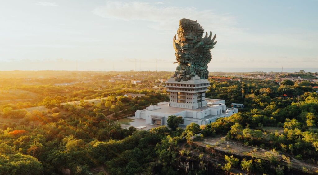 garuda wisnu kencana bali tour travel transport
